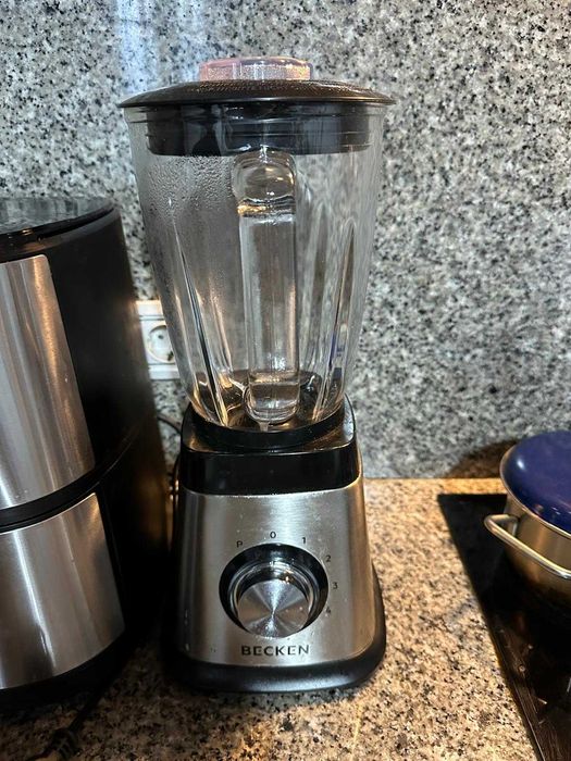 Liquidificador Becken – Jarra de Vidro | Bom Estado