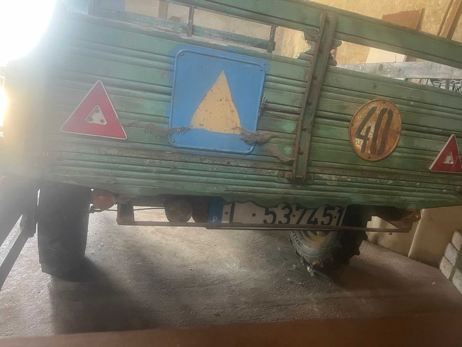 Vendo Motocultivador com reboque