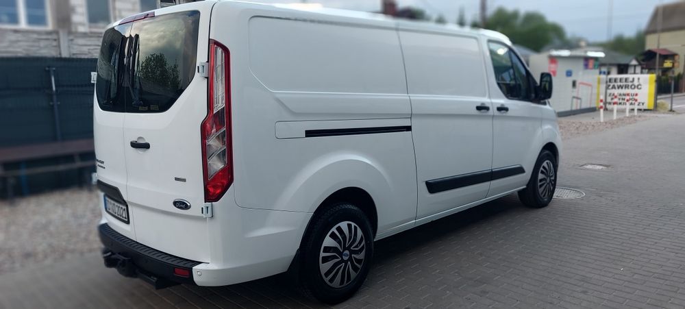 Piękny FORD TRANSIT CUSTOM L2H1 * Ledy Klima Czujniki Niski Przebieg