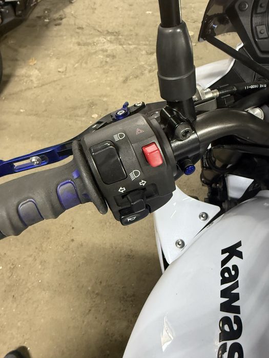 Мотоцикл Kawasaki Z750 из Японии Кавасаки Зет 750