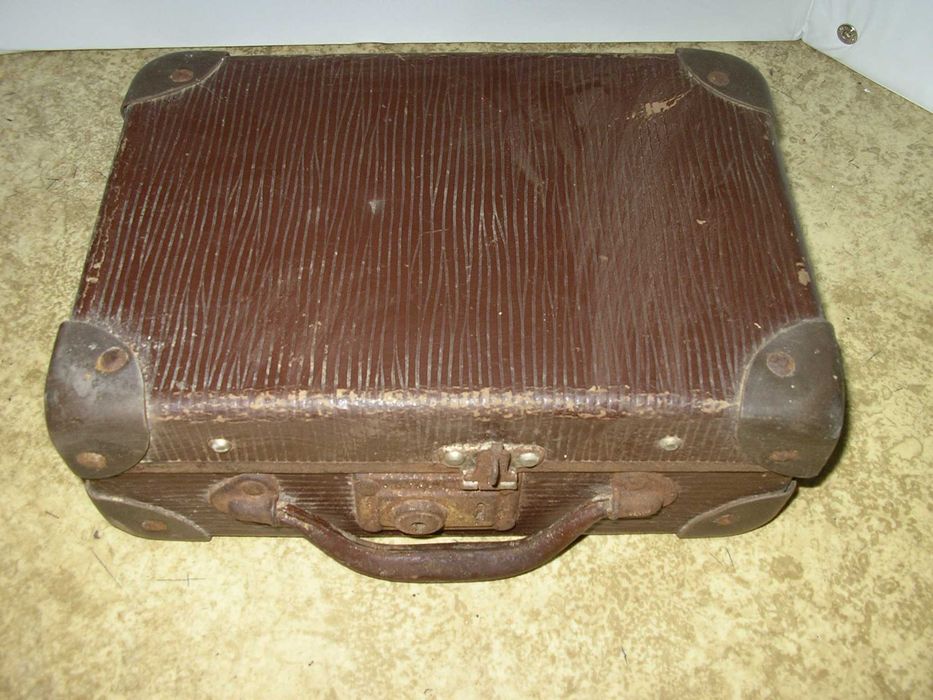 Mala Vintage, com Frascos Ventosas Antigas - Medicina