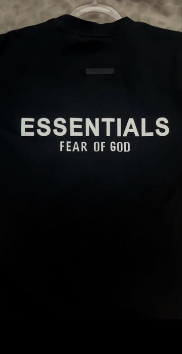 Футболка Essentials