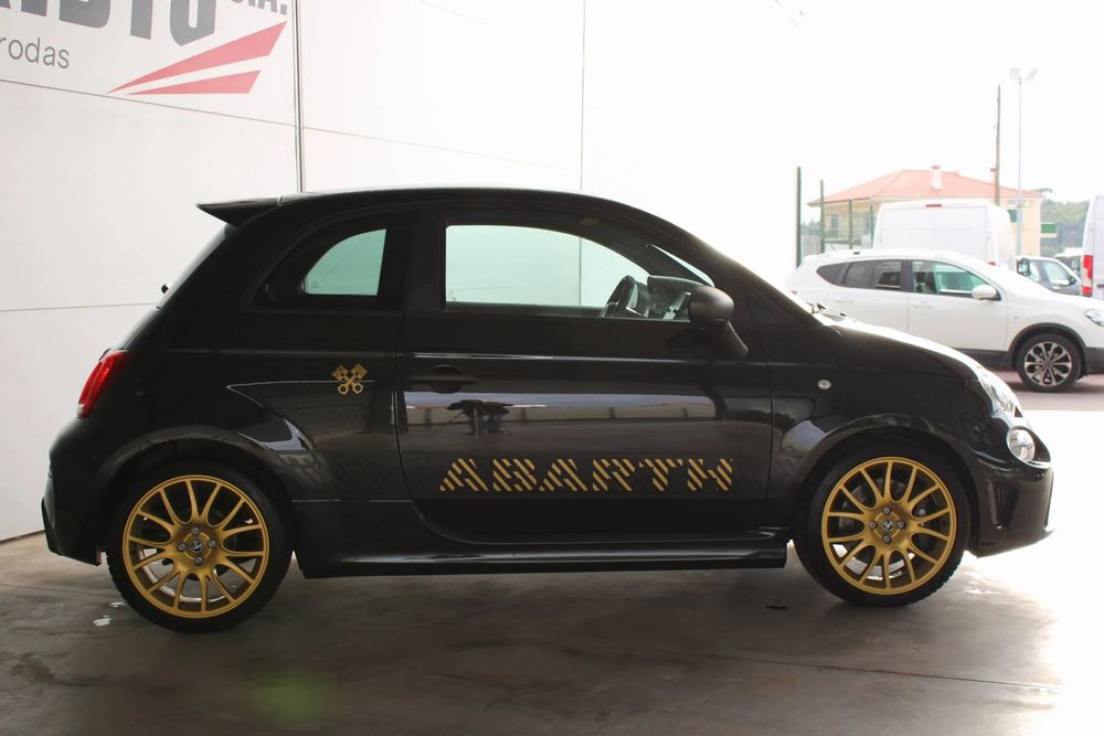 Abarth 695 1.4 T-Jet 75 Anniversário