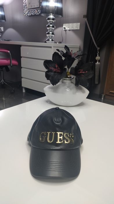 Czapka Guess oryginał eko skóra