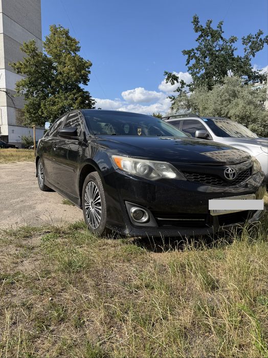 Продам Toyota camry