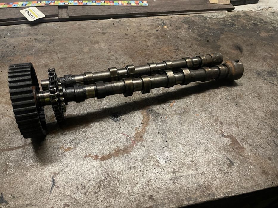 Распредвалы Ford Kuga 2.0 дизель UFDA