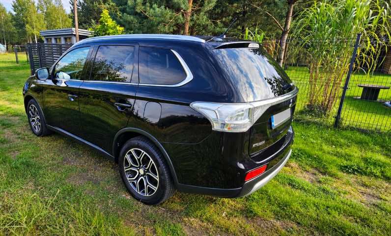 Auto na sprzedaż mitsubishi outlander 2014 r