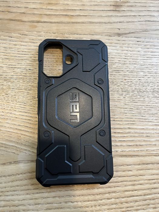 Оригінальний чохол uag на 17 айфон (протиударний)