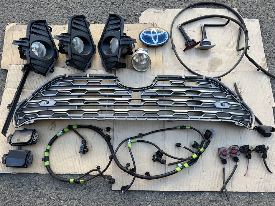 Toyota RAV4 2019 - 2024 туманка значок омивач парктроник комплект