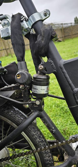 Bicicleta eletrica com 2 baterias para maior autonomia