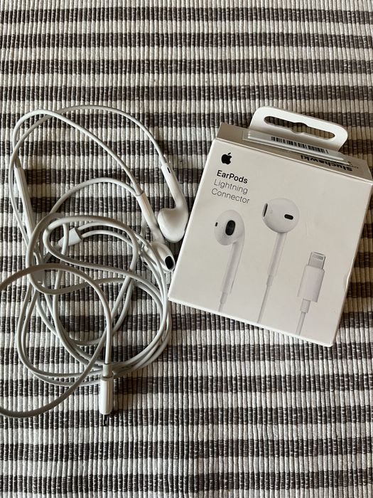 Słuchawki Apple na kablu