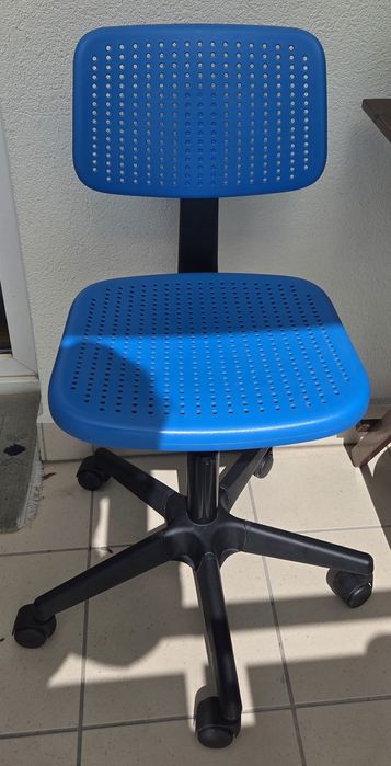 Krzesło biurkowe dziecięce/młodzieżowe ikea