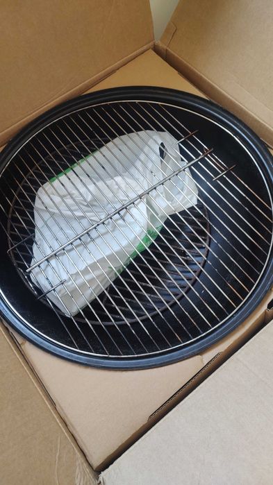 Weber 1241304 classic kettle charcoal barbecue