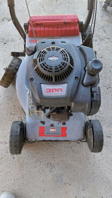 Maquina de cortar relva para arranjar ou para peças