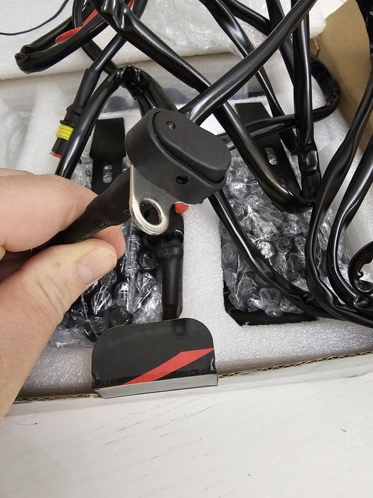 Протитуманки, додаткові фари на мото BMW, Honda, Yamaha, GIVI S322