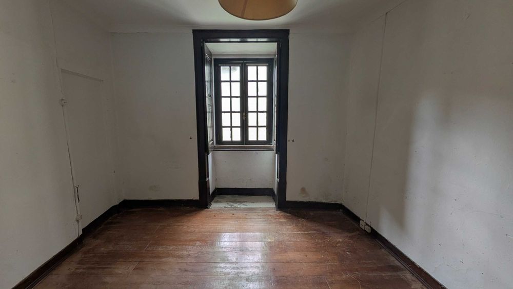Moradia T5 em Verride com logradouro e churrasqueira - Oportunidade em Montemor-o-Velho