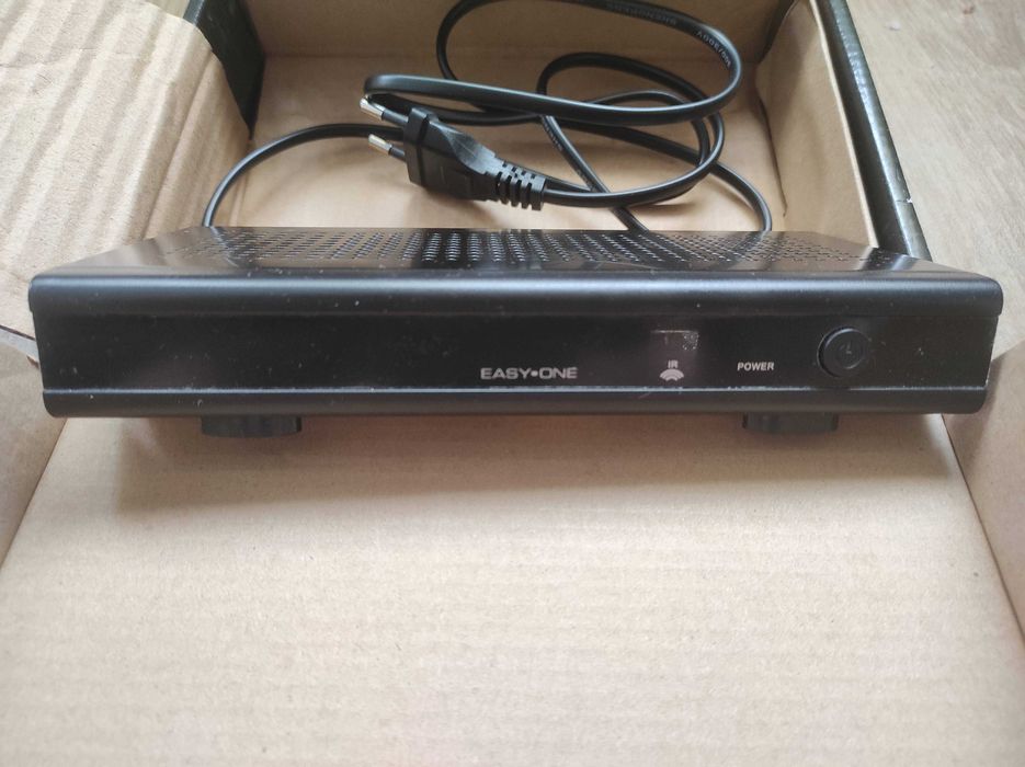 Цифровий Супутниковий тюнер "Easy One"