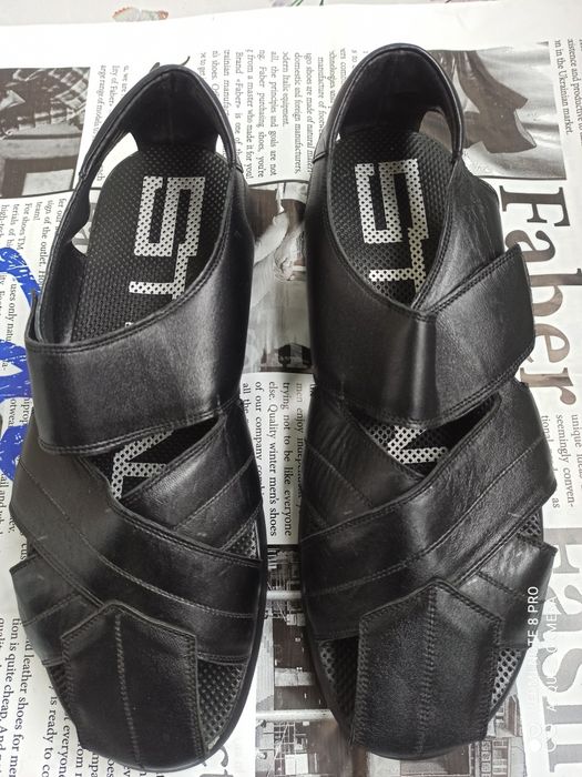 Продам мужские сандалии Strado