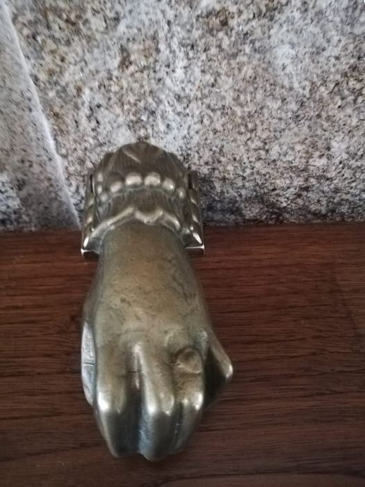 Batente de porta/portão antigo.