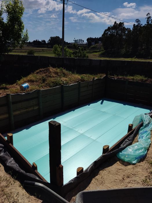 Piscina Intex com bomba a sal