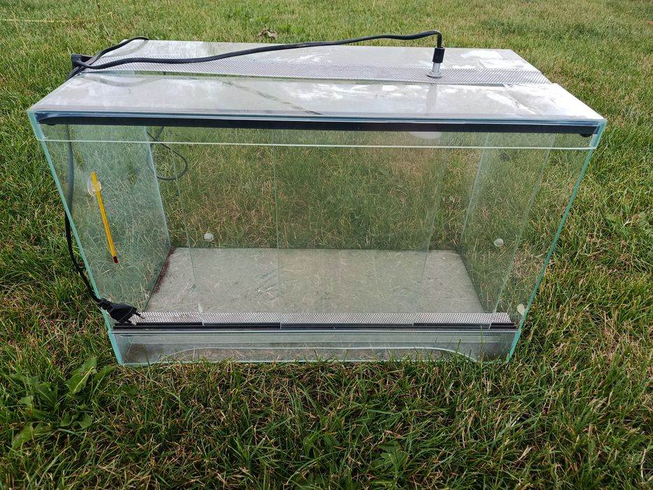 Terrarium z podłączeniem na lampę