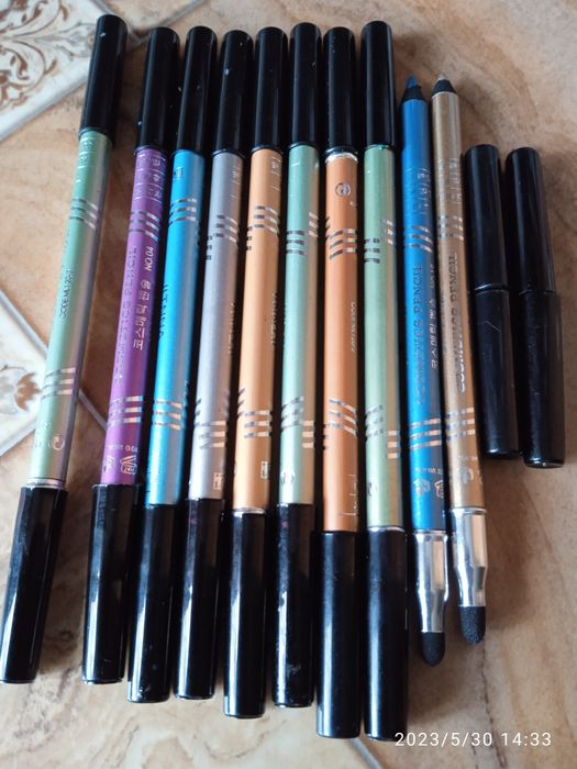 Олівці для  очей