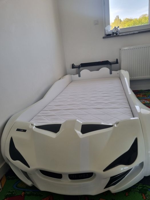 Łóżko  - łóżeczko BMW, auto, samochód