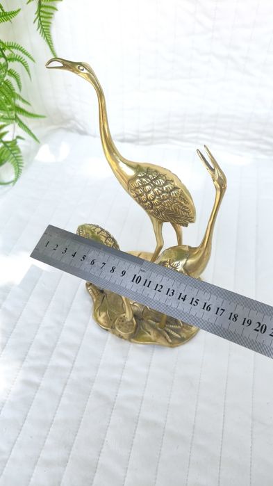 Продам  статуэтку из бронзы или латуни. Журавли