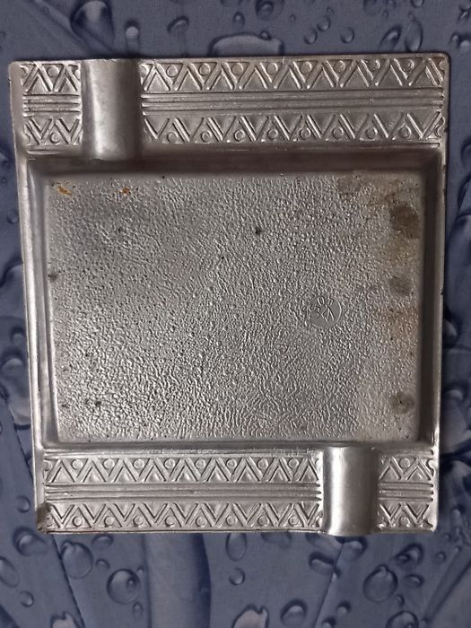 ПРОДАМ попільничку