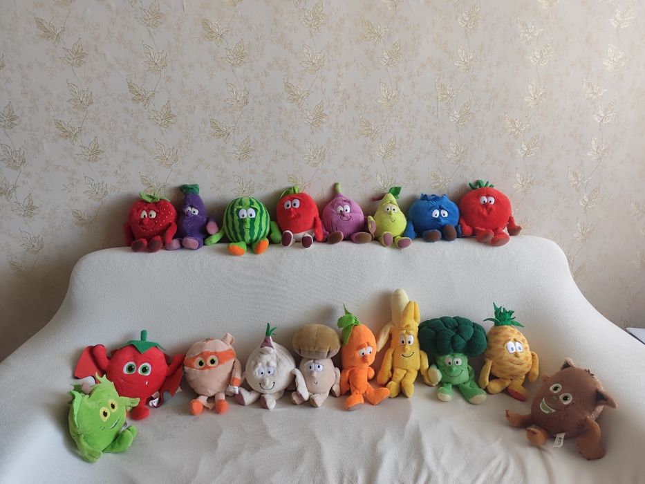 М'які іграшки овочі та фрукти