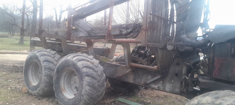 Valmet 840 форвардер