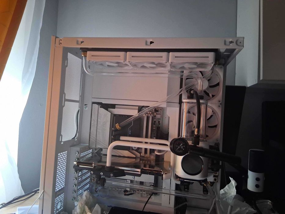 Komputer Custom Loop >32Gb 6000mt/s CL30 Pod Gaming / Stacja robocza