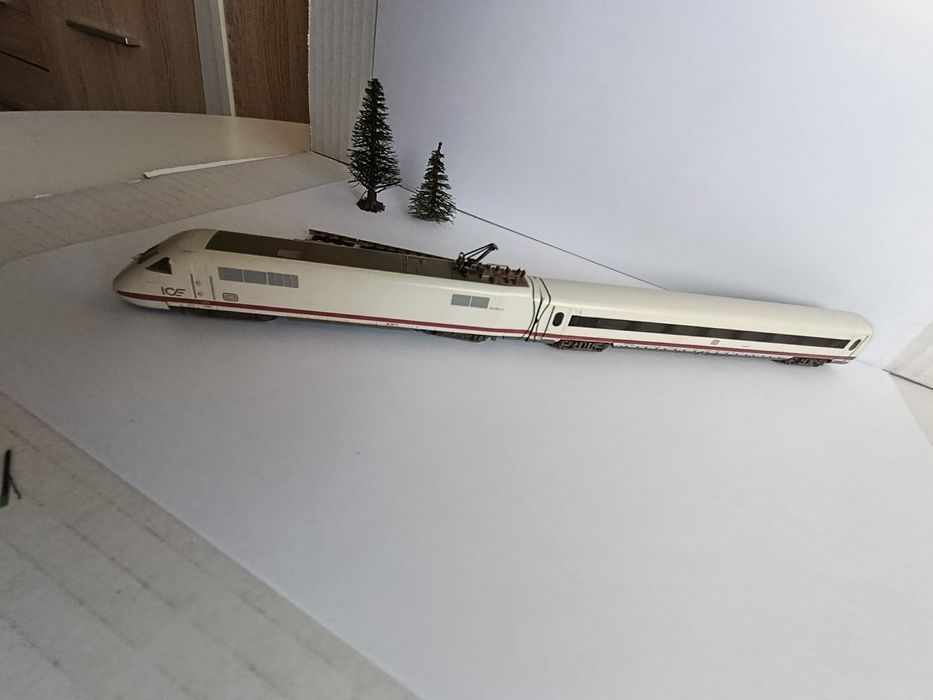 Trix Germany ICE DB Lokomotywa+wagon -skala N