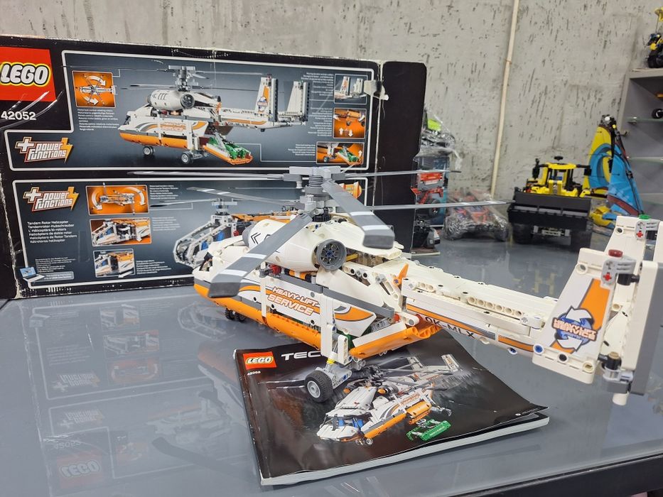 Продам Lego 42052