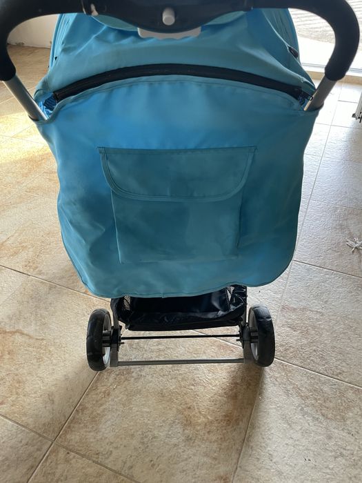 Carrinho bebé + Cadeiras