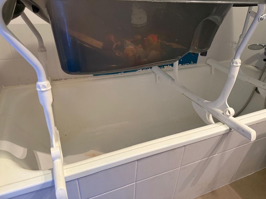 Banheira com muda fraldas