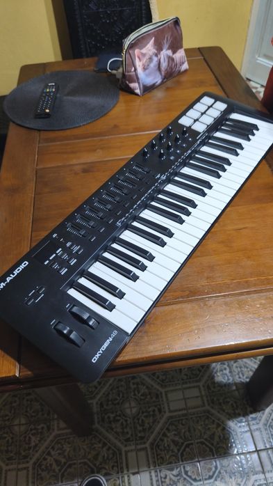 Teclado MIDI M-Audio Oxygen49