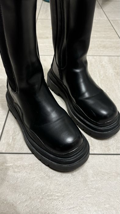 Жіночі чоботи міжсезонні