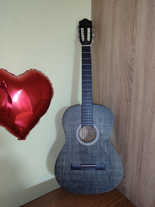 Продам класичну гітару