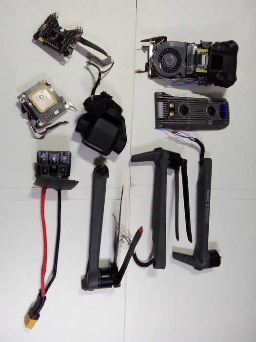 Квадрокоптер DJI Mavic 3 Classic