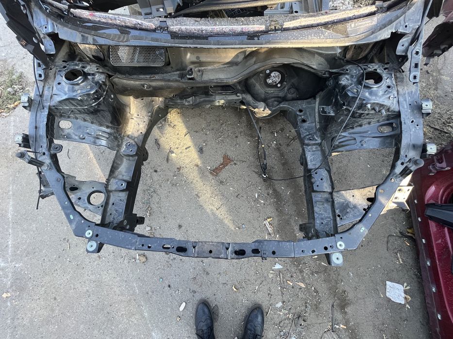 Chevrolet volt 2 передняя панель телевизор балка