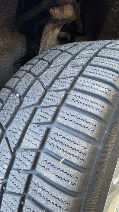 Opony zimowe 4sztuki stan bardzo dobry 225/40r18
