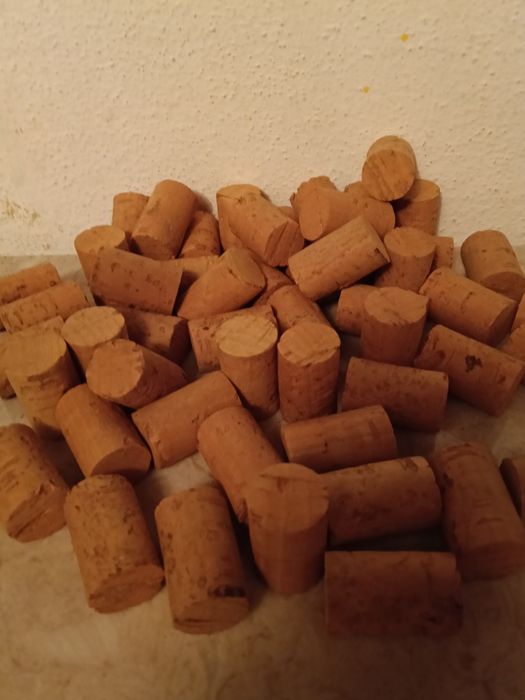 50 New Cork Stoppers431774894098360326