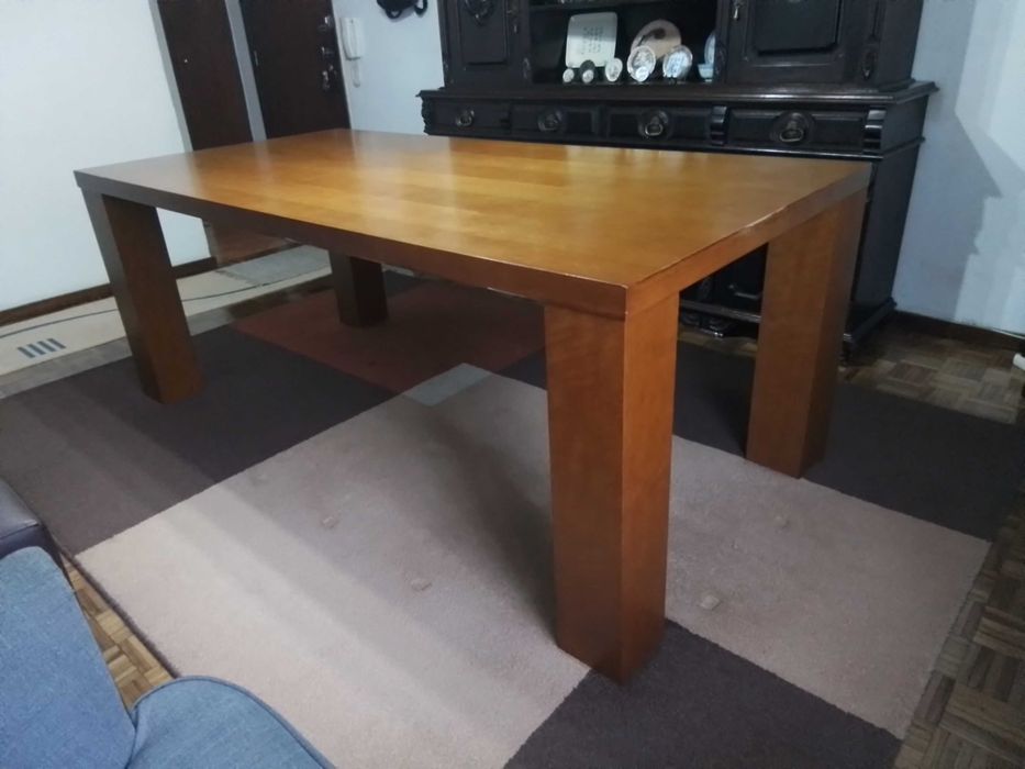 Mesa de sala de jantar