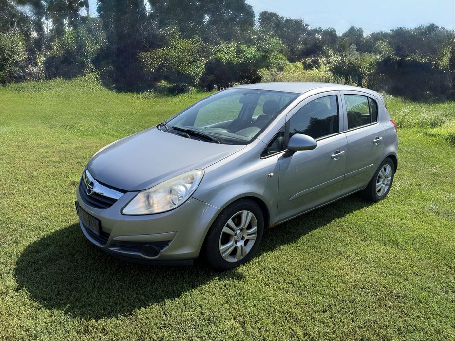 Na części OPEL CORSA D 1.2 5 drzwi manual kolor Z163 silnik skrzynia drzwi fotel lampa błotnik maska felgi grill lusterko
