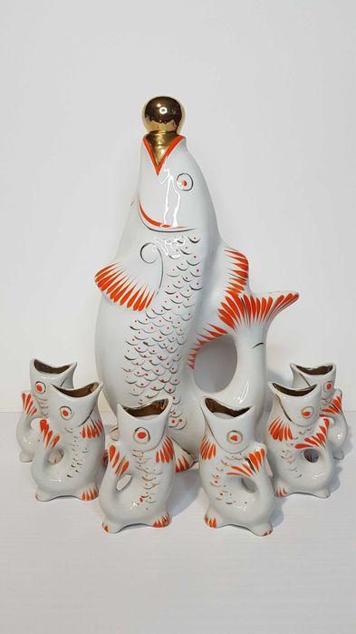 Фарфоровый набор рыбок "Семейство карповых". Штоф + 6 рюмочек