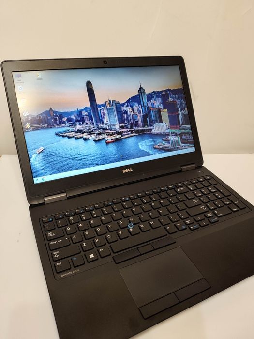 Dell latitude 5570 ,core i3,8 gb,ssd128gb full hd  из европи