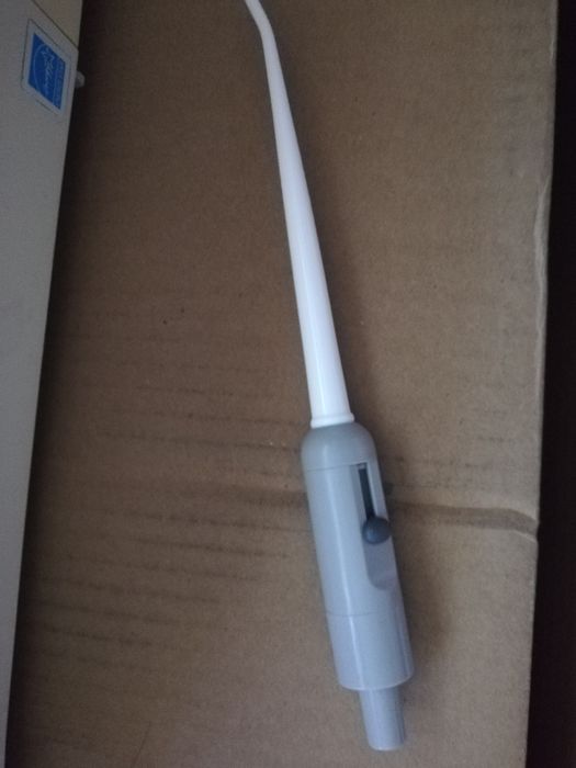 Наконечник для слиновідсмоктувача та пилососа, стоматологія