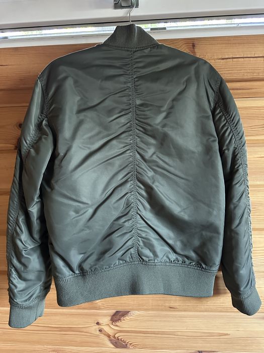Зелений Бомбер H&M