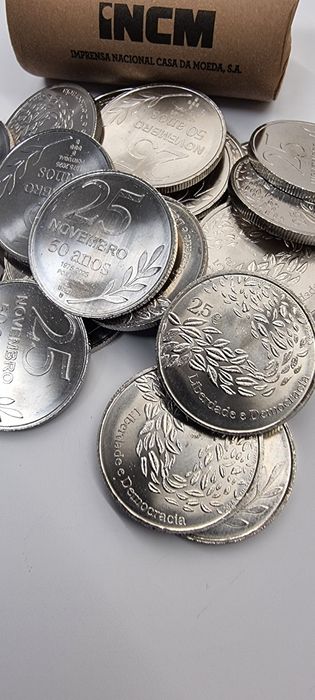 Moeda de coleção “50 Anos do 25 de novembro